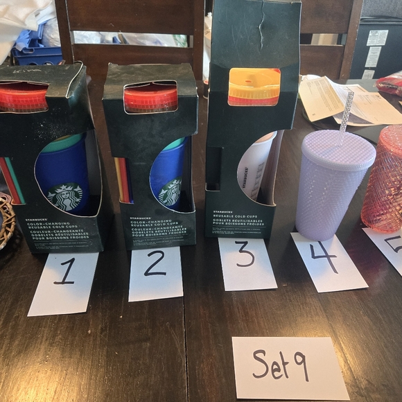 Starbucks cups - Picture 8 of 9